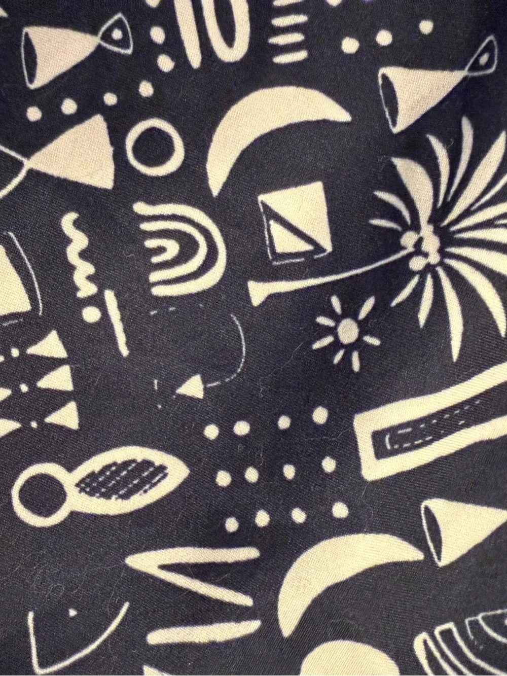 EUC! Onia The Calder Board Shorts Swim Trunks Black Tan Tribal Geo 7.5